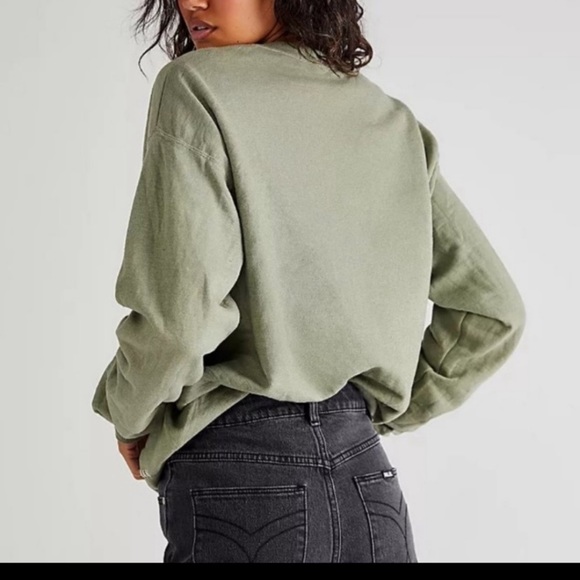 Free people Tricia fix earth day sweatshirt size medium - Picture 2 of 3